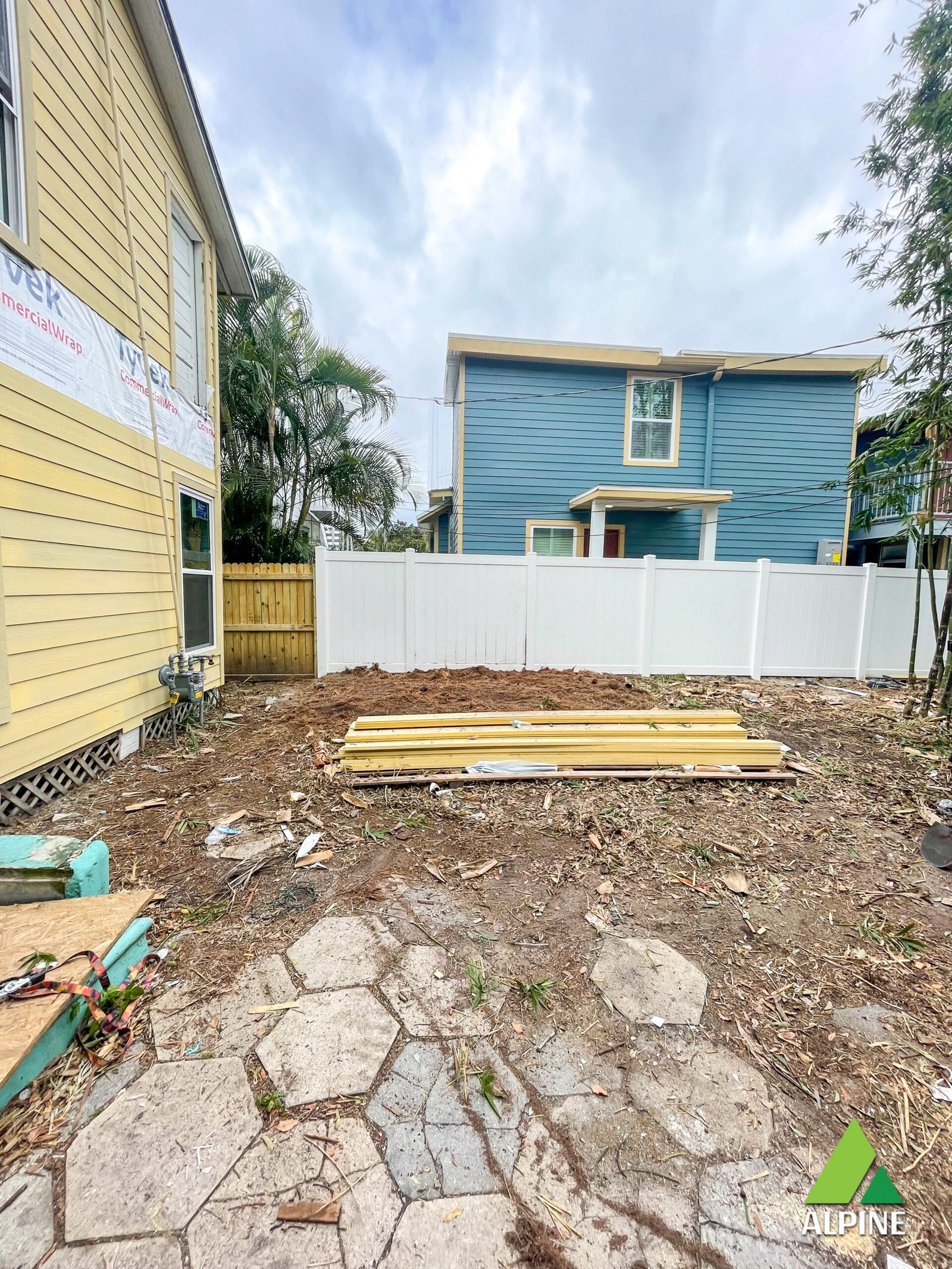 Licensed construction company in Belleair Bluffs building coastal homes