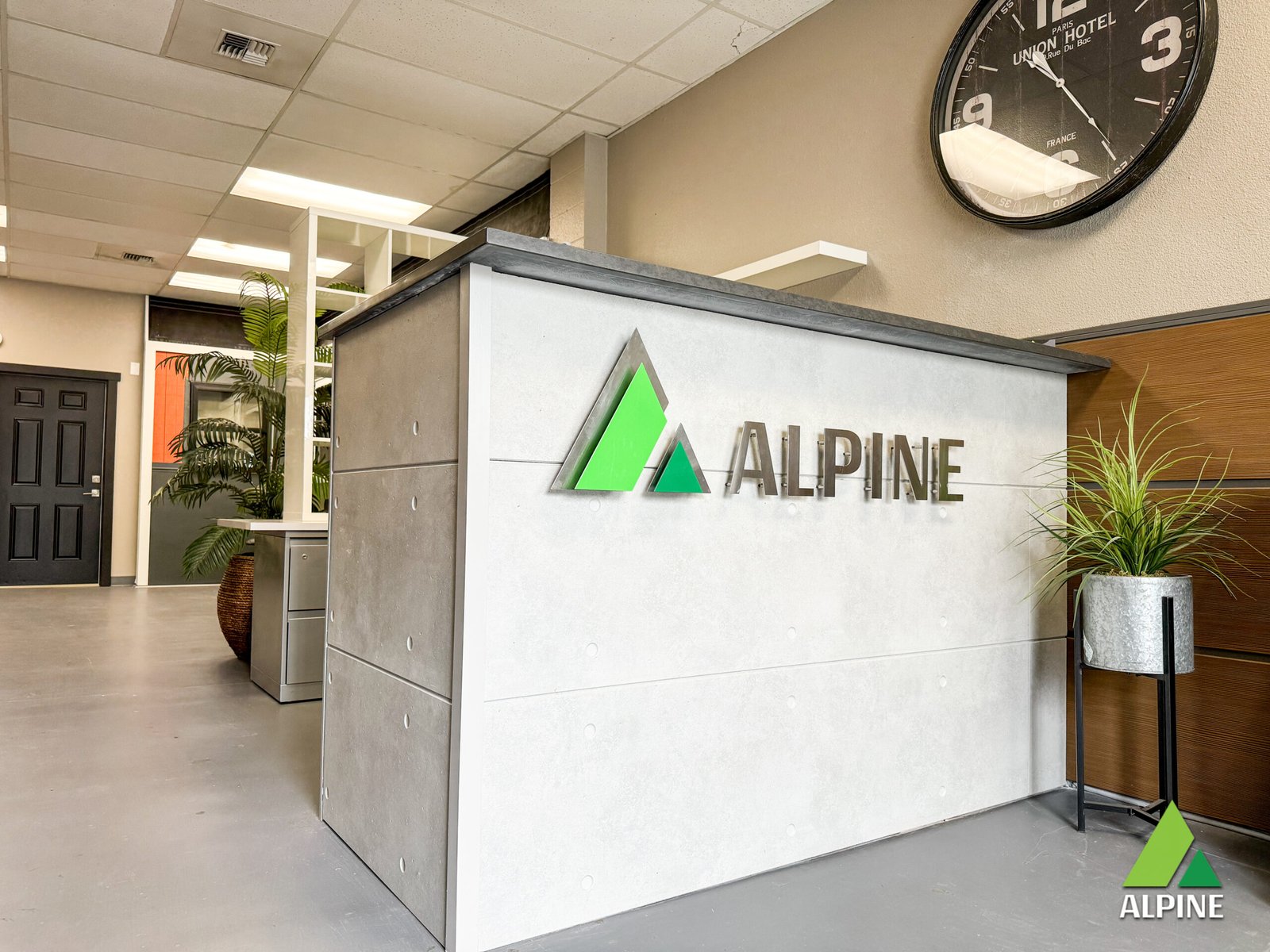 Treasure Island Water Damage Restoration Crew from Alpine Contracting
